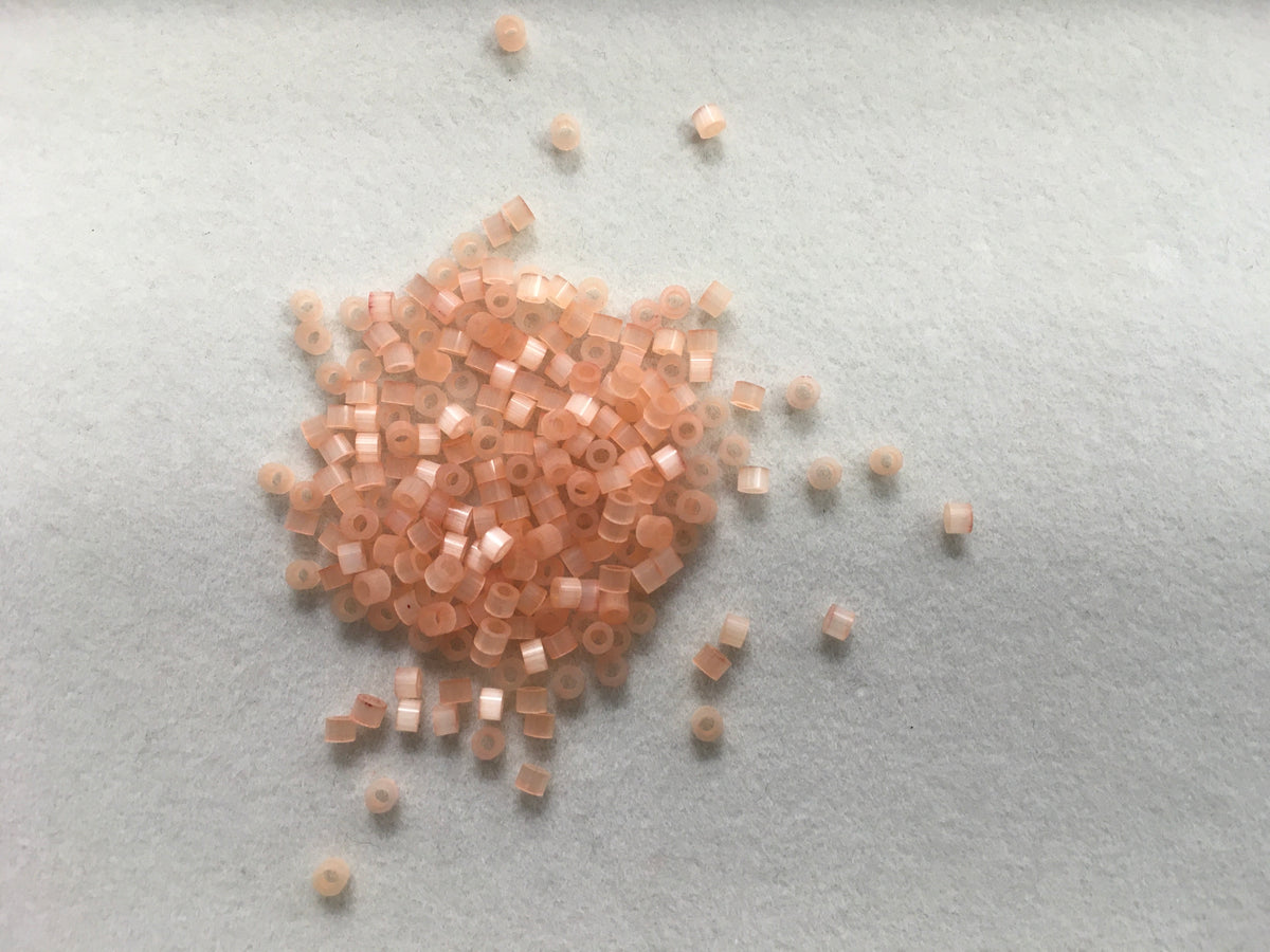 2.5mm Size 15/0 24g tube Cylindica Seed Beads Torrid