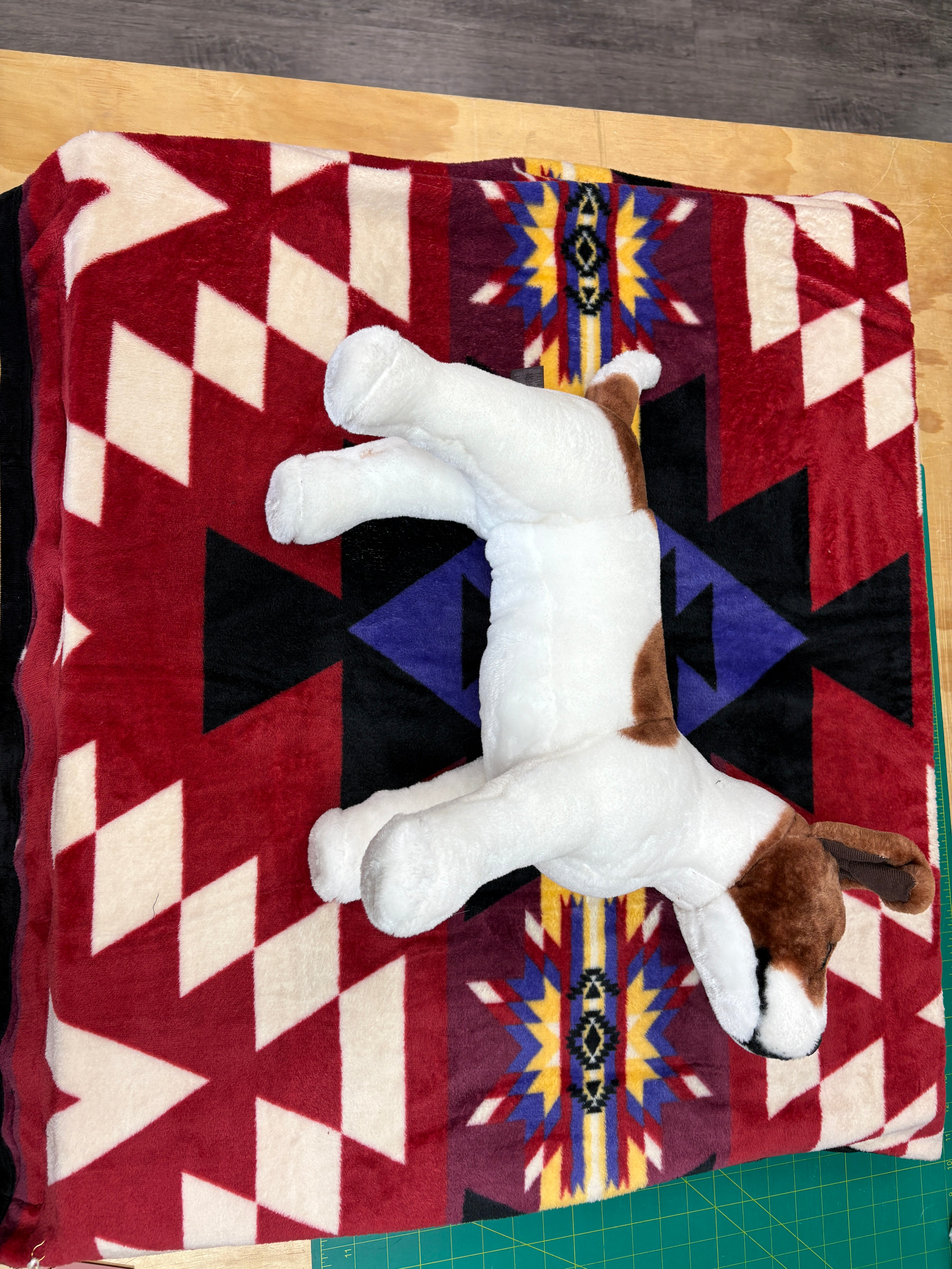 Hayley Turning Robe Medium Pet Bed