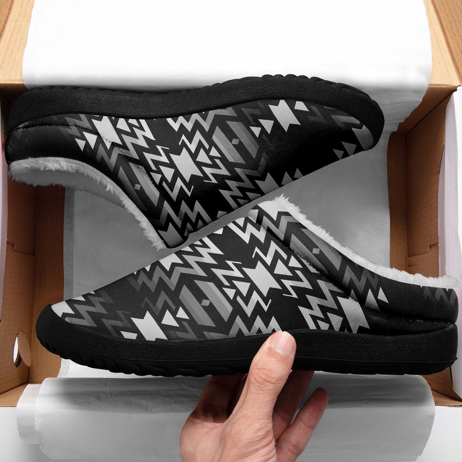 Black Fire and White Ikinnii Indoor Slipper 49 Dzine