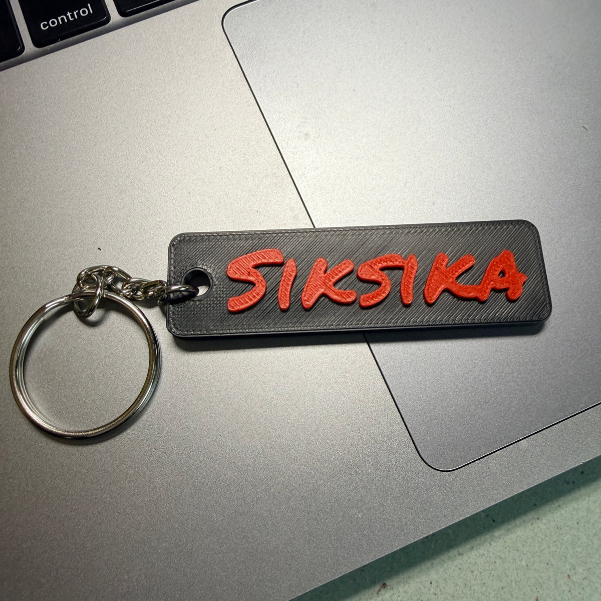 Lingo Keychains Black and Red